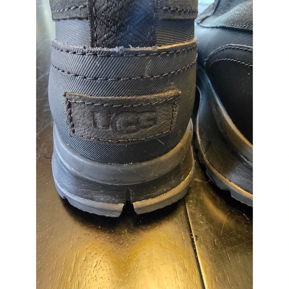 UGG‎ Men's Emmett Duck Boot Snow Black Size US 11 M / 1115834